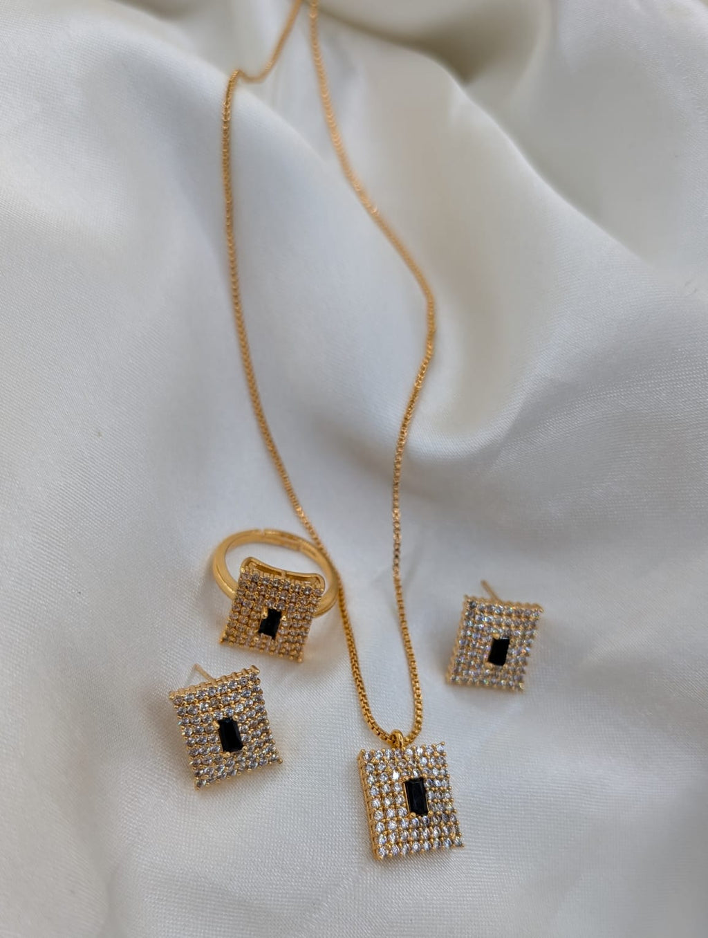 Gold Plated Zircon Locket Set