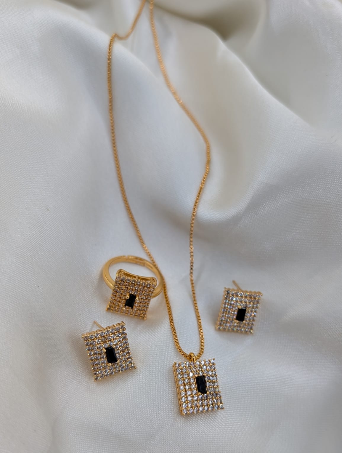 Gold Plated Zircon Locket Set