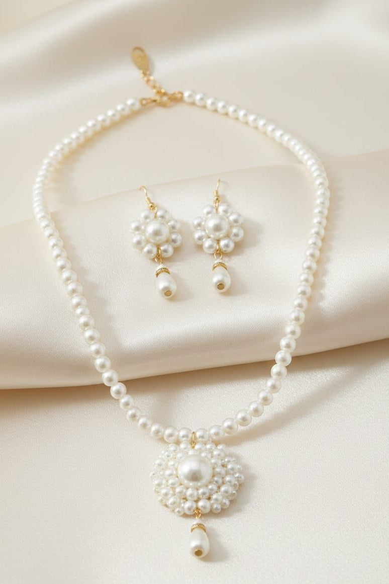 Elegant Pearl Necklace Set