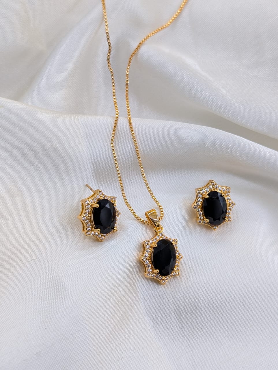 Gold Plated Locket Set with Colourful Stones
