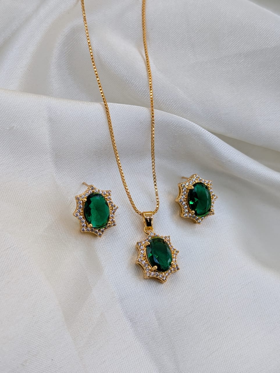 Gold Plated Locket Set with Colourful Stones