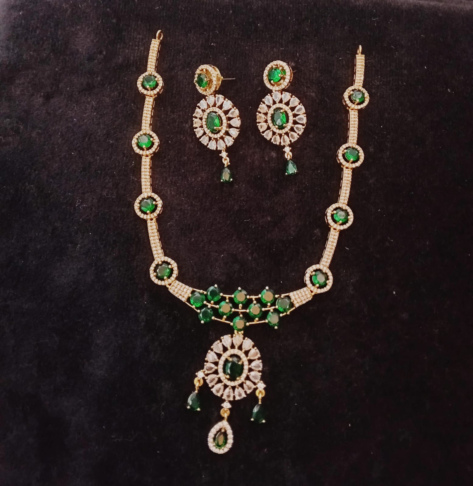 Emerald and Crystal Premium Set